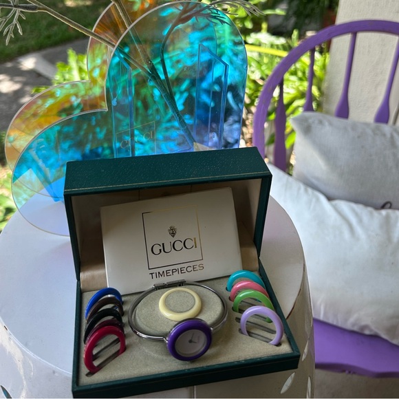 GUCCI Silver Luxury Watch AMAZING! 😻 - Picture 9 of 10